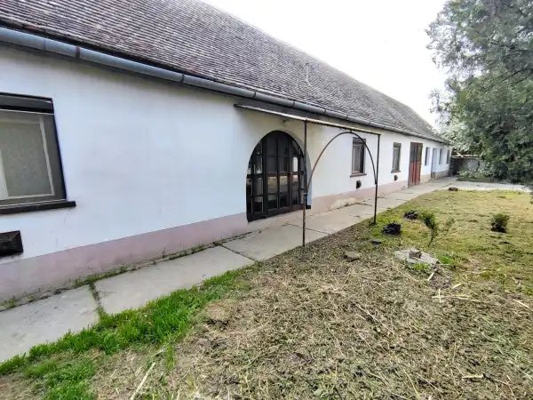 Eladó családi ház, Mohács 2 szoba 102 m² 29.9 M Ft