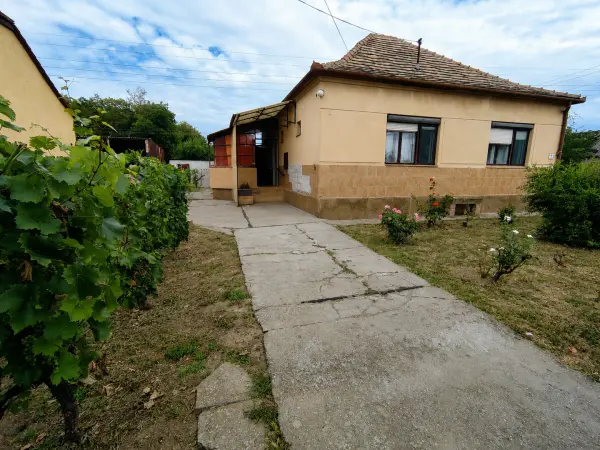 Eladó családi ház, Mohács 3 szoba 72 m² 33 M Ft