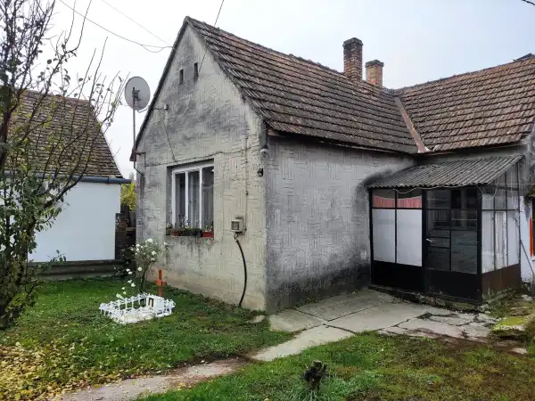 Eladó családi ház, Mohács 1 szoba 55 m² 12 M Ft