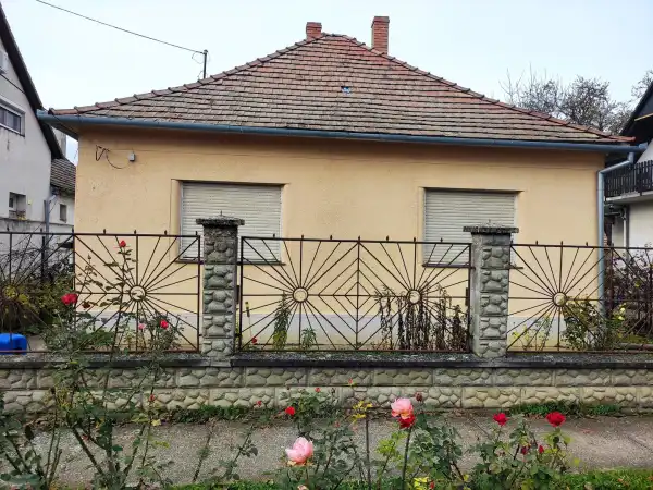 Eladó családi ház, Mohács 3 szoba 70 m² 40 M Ft