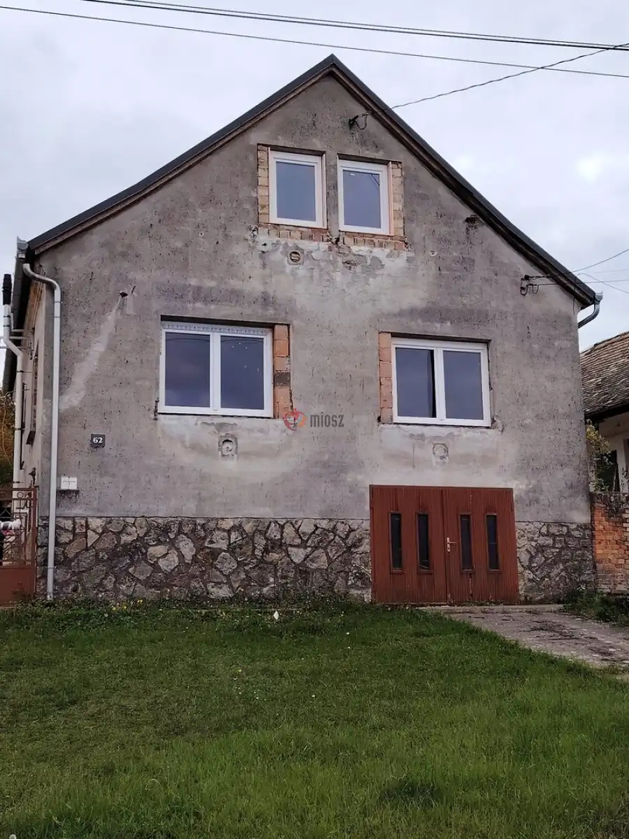 eladó családi ház, Somberek