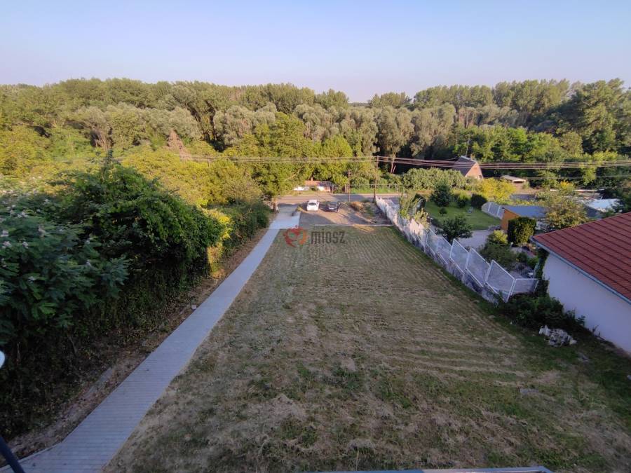 eladó nyaraló, Bár