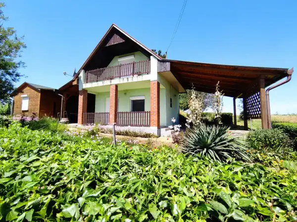 Eladó nyaraló, Bár 2 szoba 64 m² 20.9 M Ft