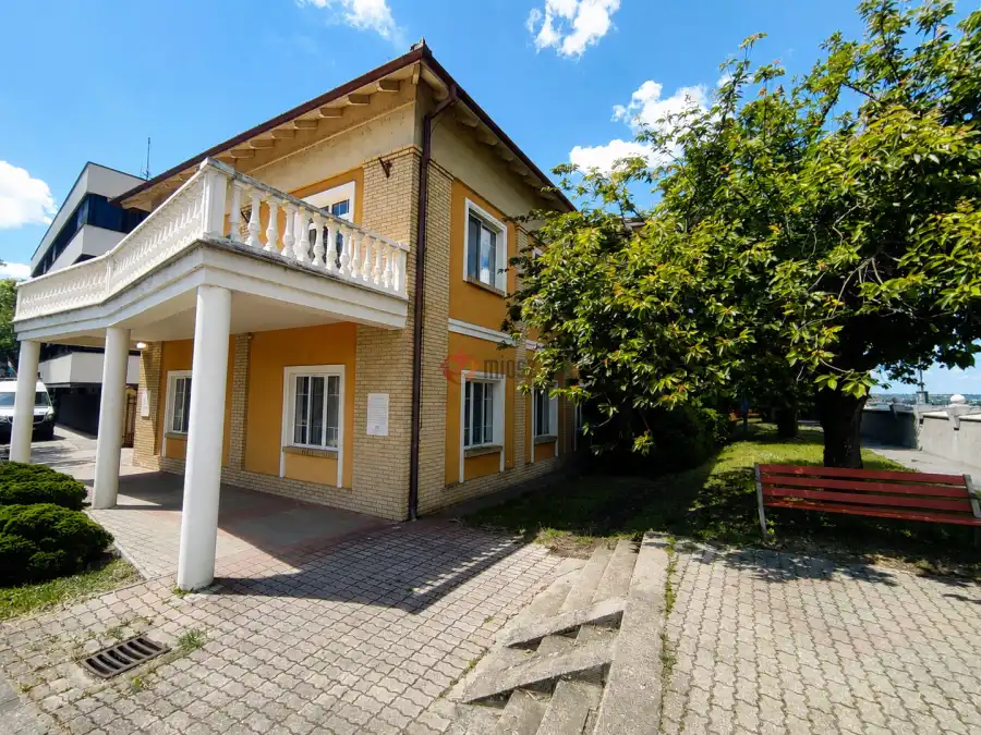 kiadó iroda, Mohács