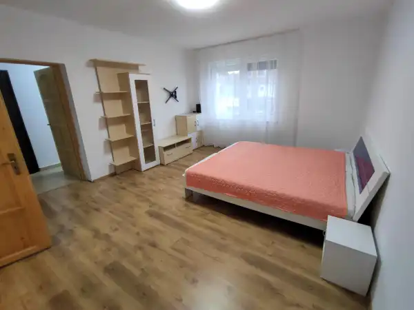 Kiadó sorház, Mohács 2 szoba 70 m² 150 E Ft/hó